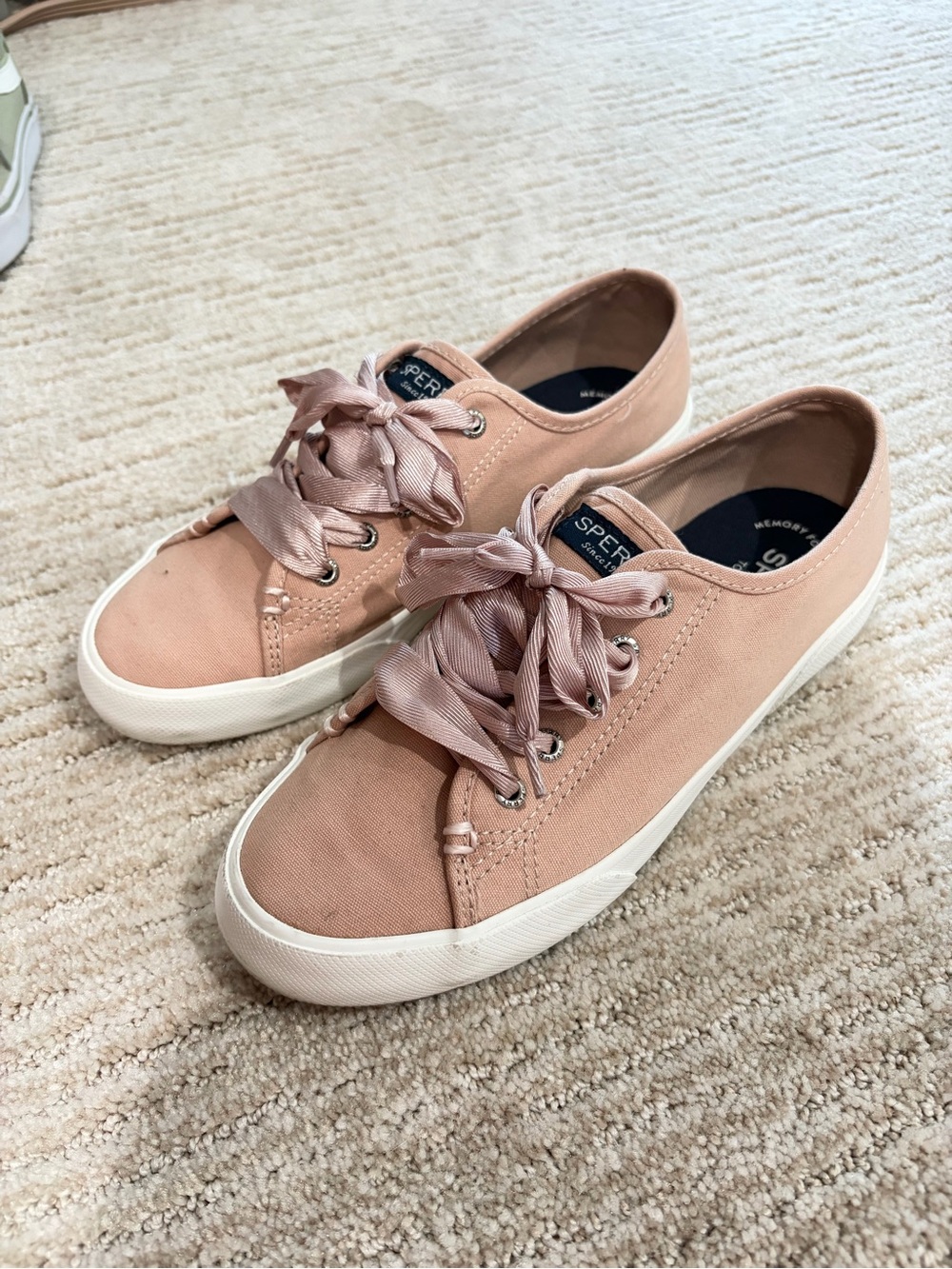 Sperry Women’s Rose Pink Canvas Low-Top Sneakers